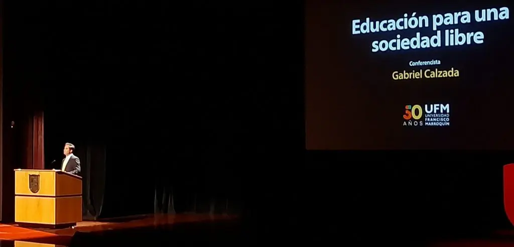 Conferencia de Gabriel Calzada