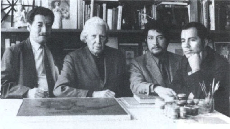 Los miembros del Grupo Vértebra, junto a Carlos Mérida, a quien consideraban su referente artístico y de quien se afirmaban herederos creativos.